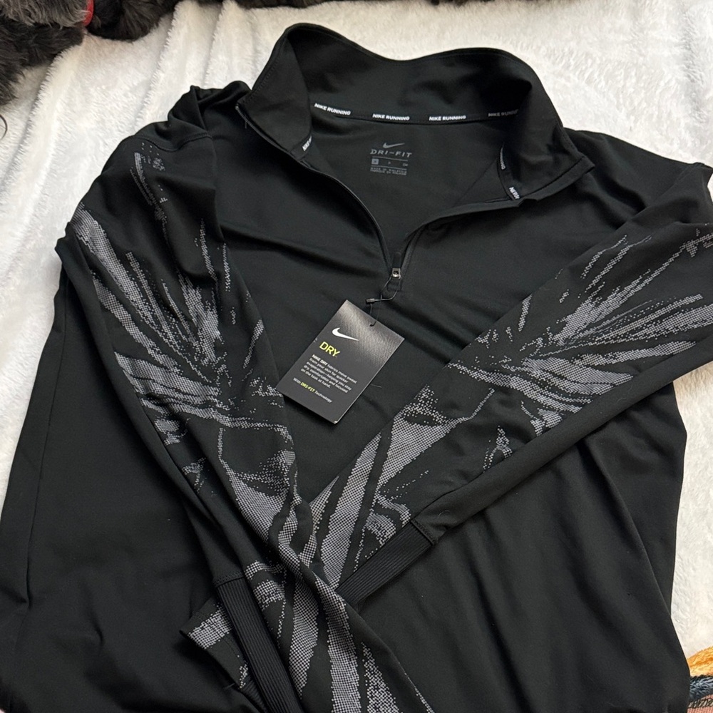 Nike Black and Gray Dri-Fit Pullover